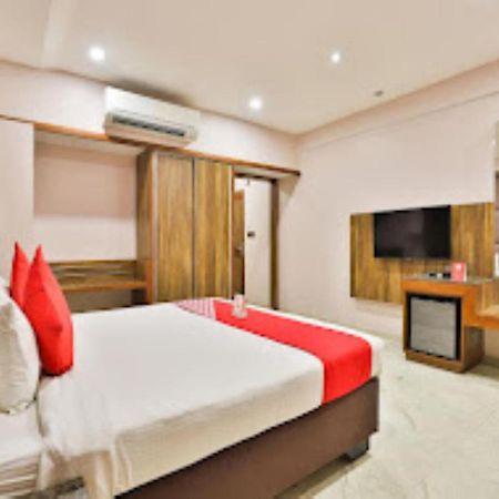 Hotel Radhe Ānand Kültér fotó
