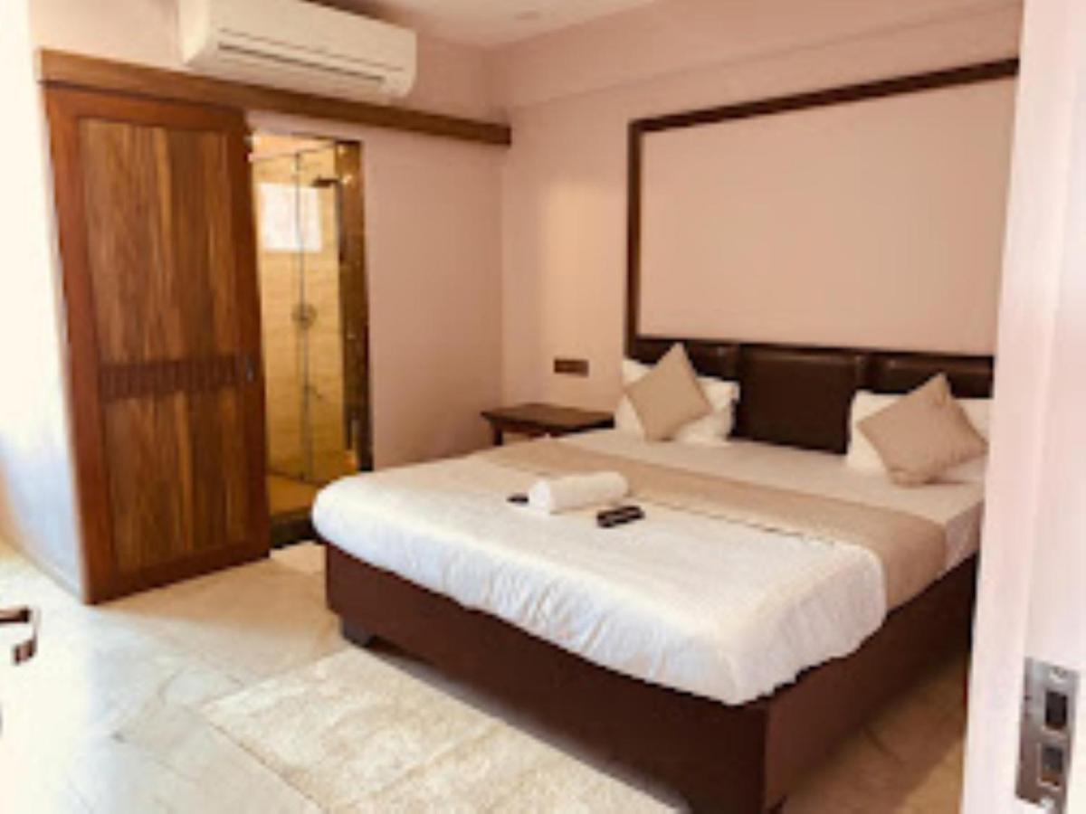 Hotel Radhe Ānand Kültér fotó