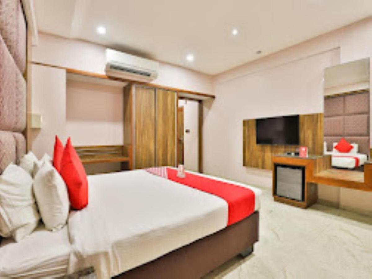 Hotel Radhe Ānand Kültér fotó